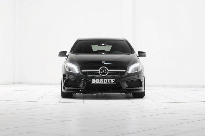 Brabus поработал над экстерьером и мотором Mercedes A45 AMG