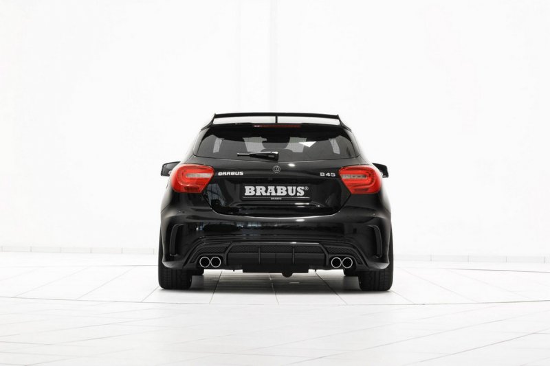 Brabus поработал над экстерьером и мотором Mercedes A45 AMG