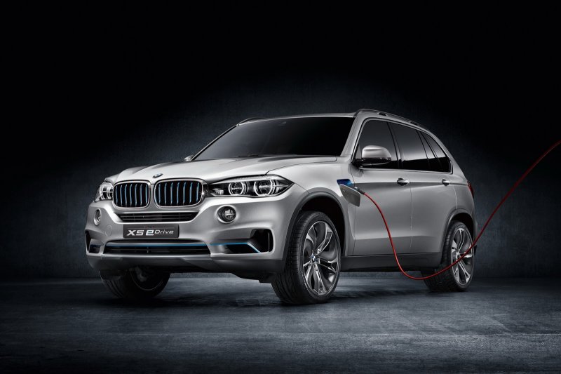 В Нью-Йорке покажут доработанный гибрид BMW X5 eDrive