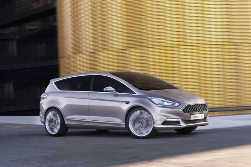 Ford представил премиальный минивэн S-MAX Vignale