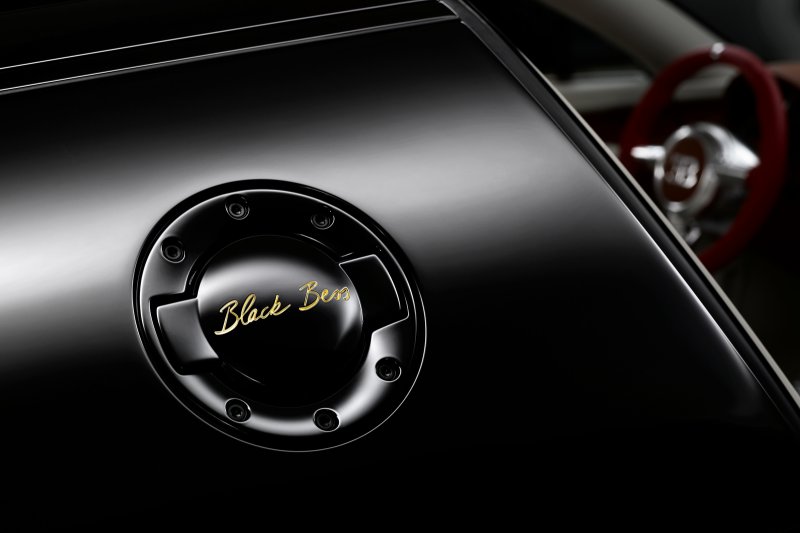 Bugatti представил Veyron Grand Sport Vitesse Black Bess