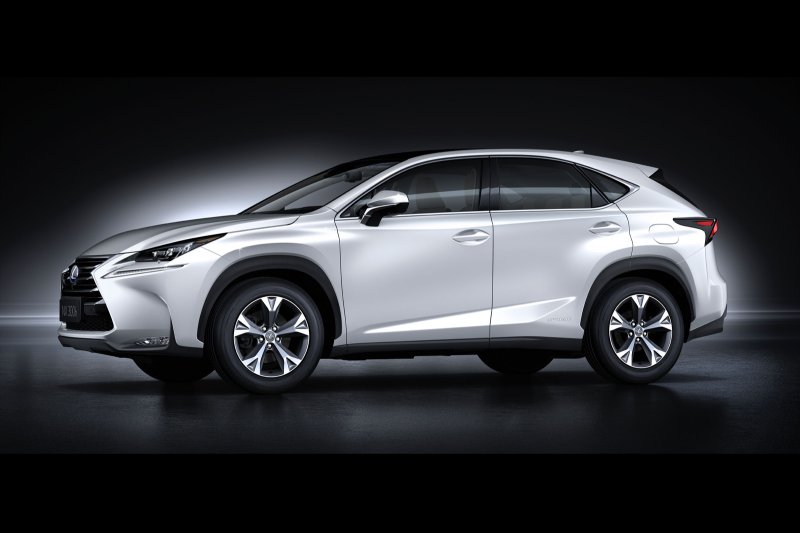 Lexus рассекретил компактный кроссовер NX