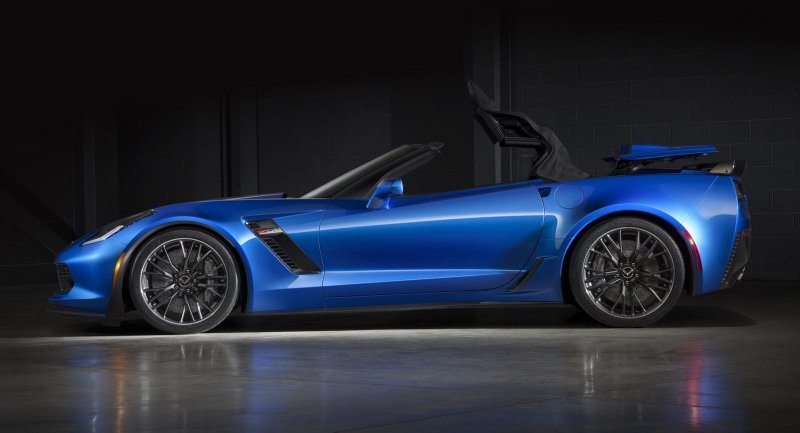 Chevrolet представил Corvette Z06 Convertible 2015