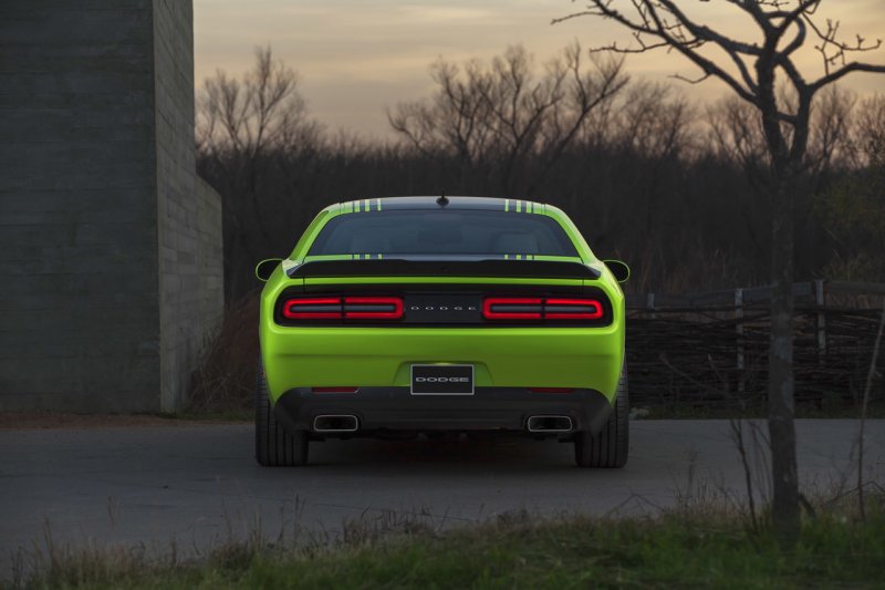 Dodge представил рестайлинговый Challenger