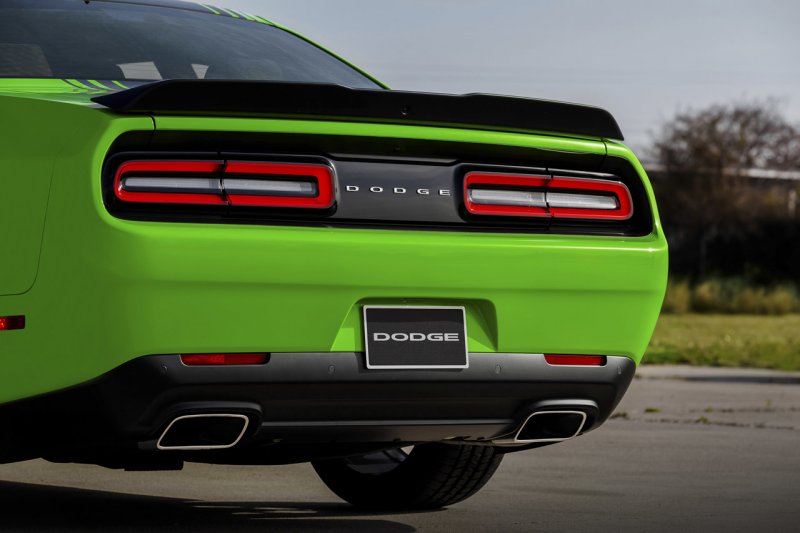 Dodge представил рестайлинговый Challenger