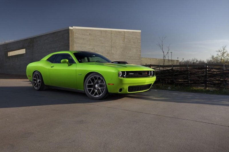 Dodge представил рестайлинговый Challenger