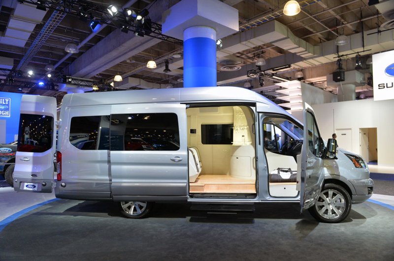 Нью-Йорк 2014: Ford Transit Skyliner Concept