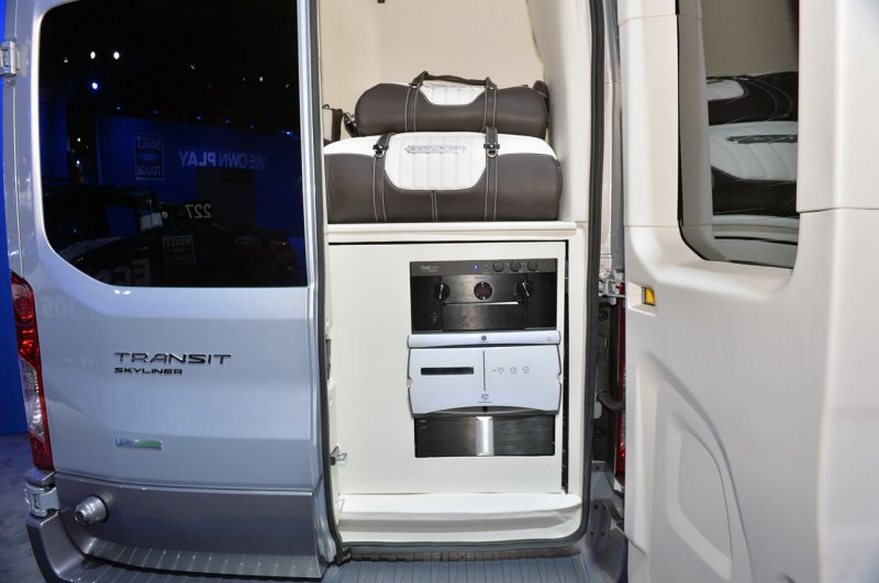 Нью-Йорк 2014: Ford Transit Skyliner Concept