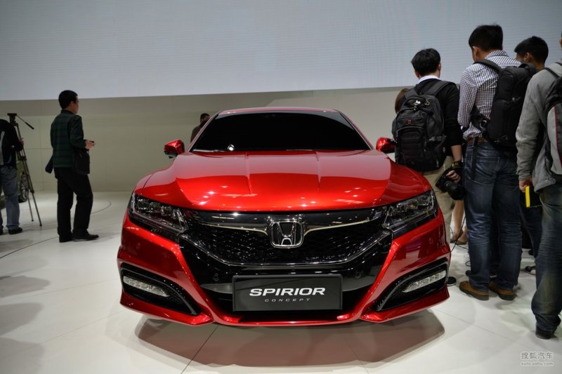 Пекин 2014: Honda показала прототип нового седана Spirior 