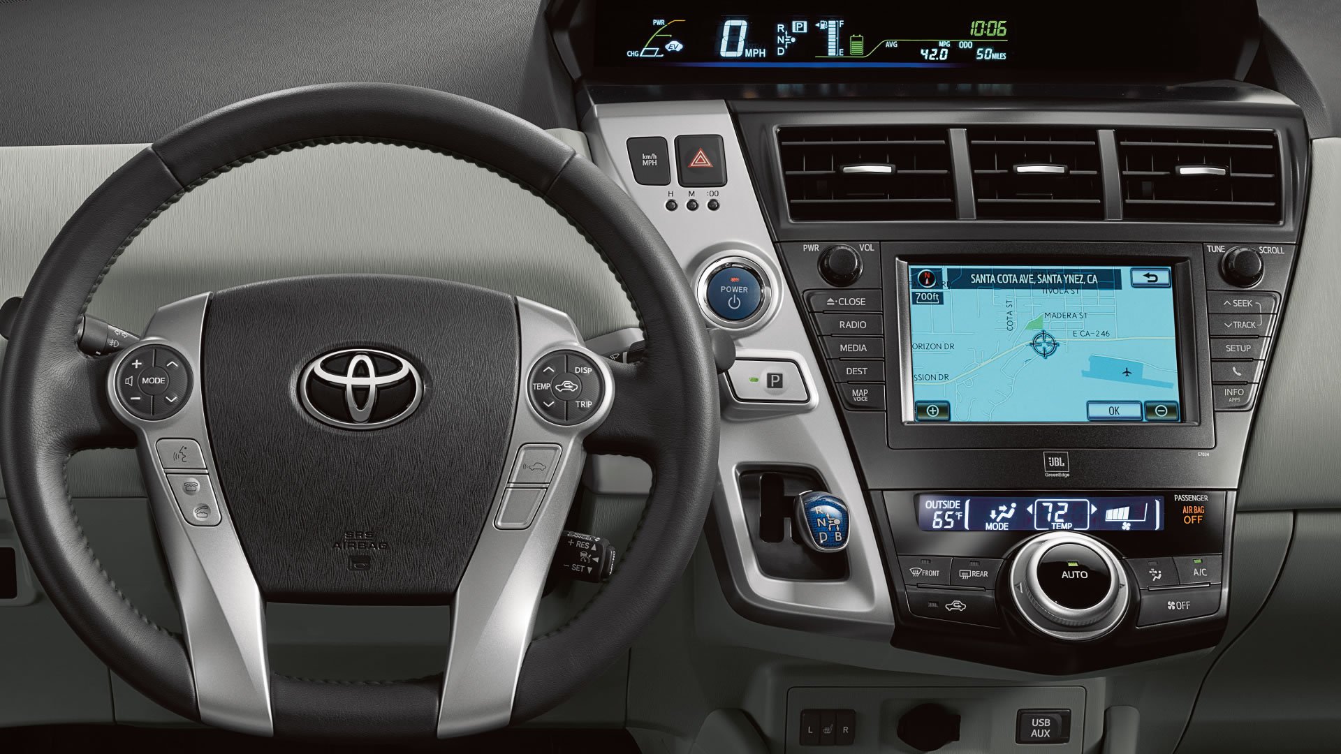 Тест-драйв Toyota Prius V (2014)