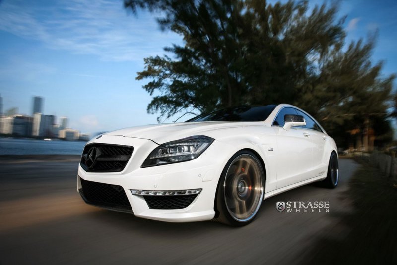 Mercedes-Benz CLS63 AMG от Superior Auto Design и Strasse Wheels