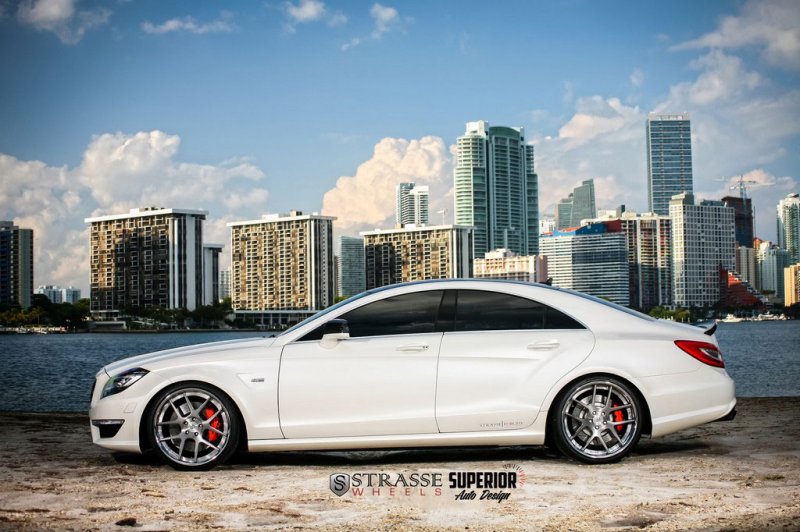 Mercedes-Benz CLS63 AMG от Superior Auto Design и Strasse Wheels