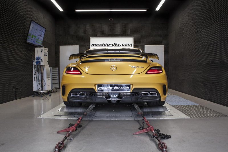 Mcchip-dkr добавил лошадей Mercedes-Benz SLS AMG Black Series 