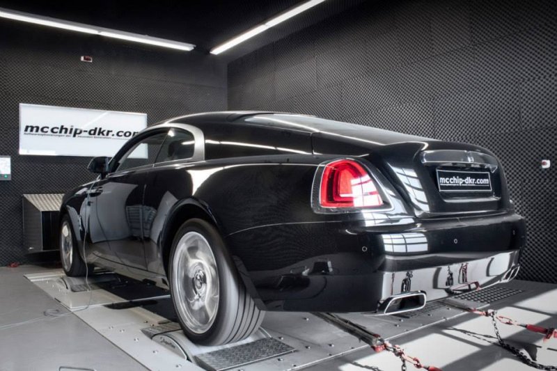 Mcchip-dkr увеличил мощность Rolls-Royce Wraith до 700 л. с.