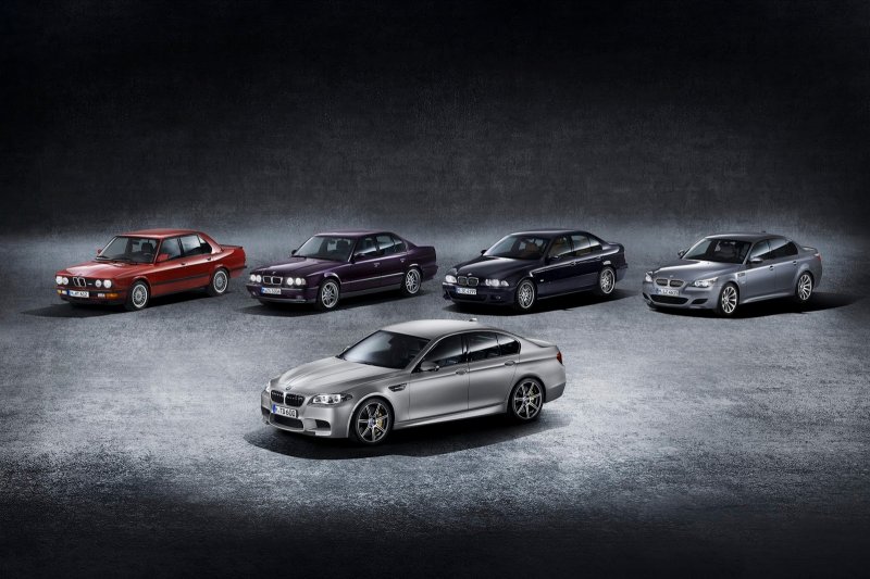 BMW представил 600-сильный M5 «30 Jahre M5» Special Edition