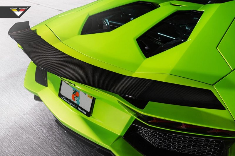 Lamborghini Aventador-V Roadster The Hulk от Vorsteiner