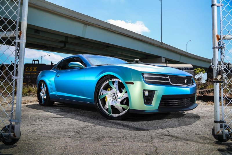 Chevrolet Camaro на 24-дюймовых дисках от Forgiato Wheels