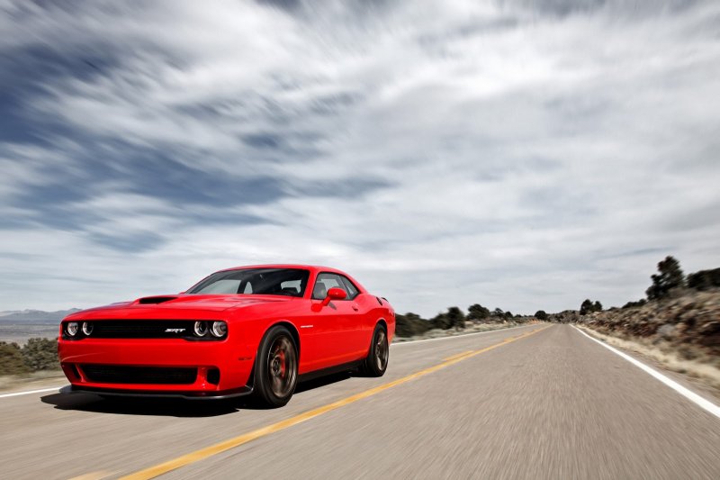 Dodge представил «заряженный» масл кар Challenger SRT Hellcat