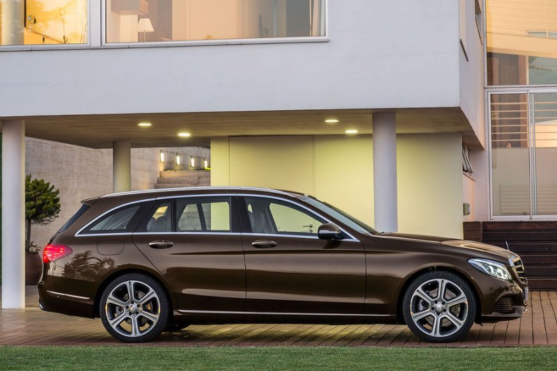 В сети появились первые фото Mercedes-Benz C-Class Estate W205