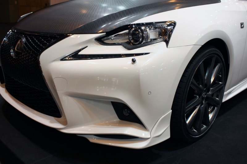 Lexus представил юбилейный седан IS F-Sport 25th Anniversary