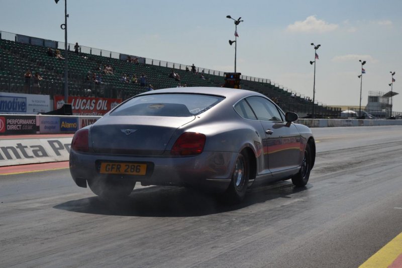 Bentley Continental GT превратили в драгстер мощностью 3000+ л. с.