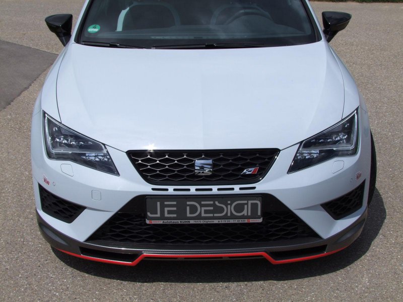 JE Design «перезарядил» хэтчбек Seat Leon Cupra 280