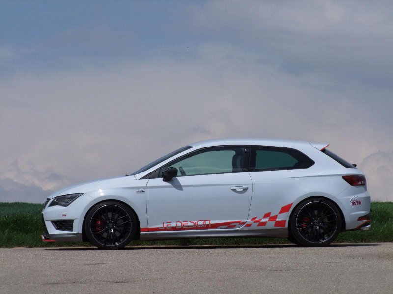 JE Design «перезарядил» хэтчбек Seat Leon Cupra 280