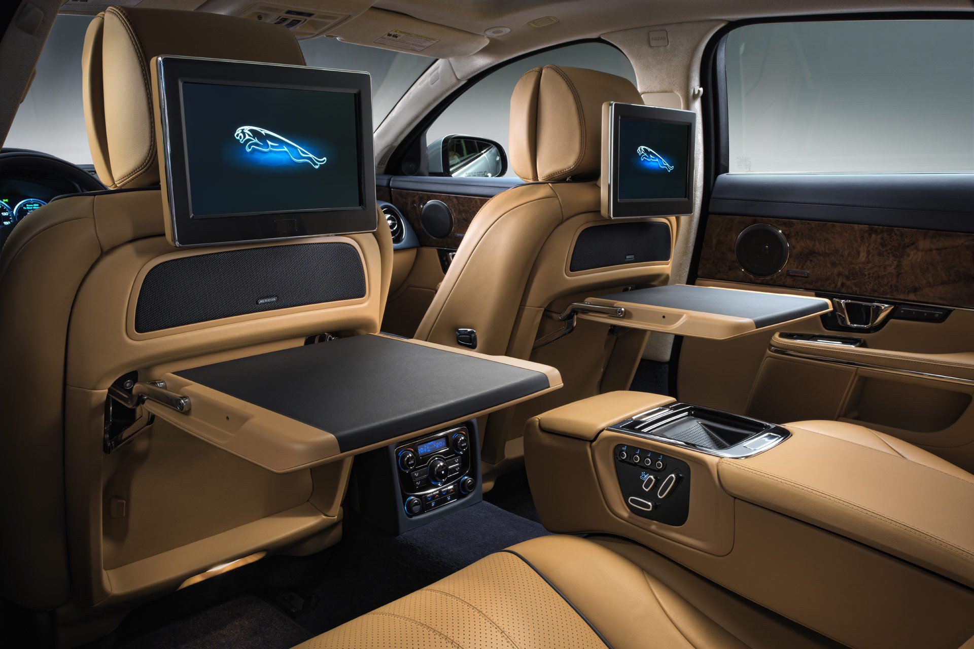 Тест-драйв Jaguar XJ (2014)