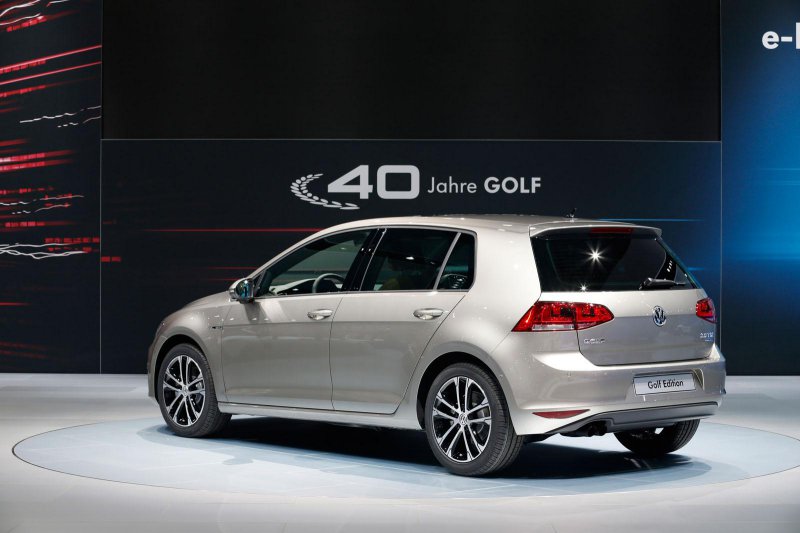 Volkswagen представил юбилейный Golf Edition