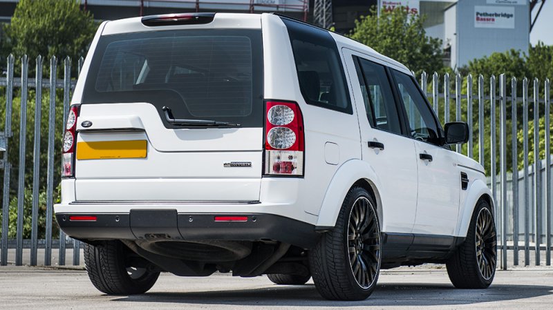 A. Kahn Design представил Kahn RS300 Land Rover Discovery