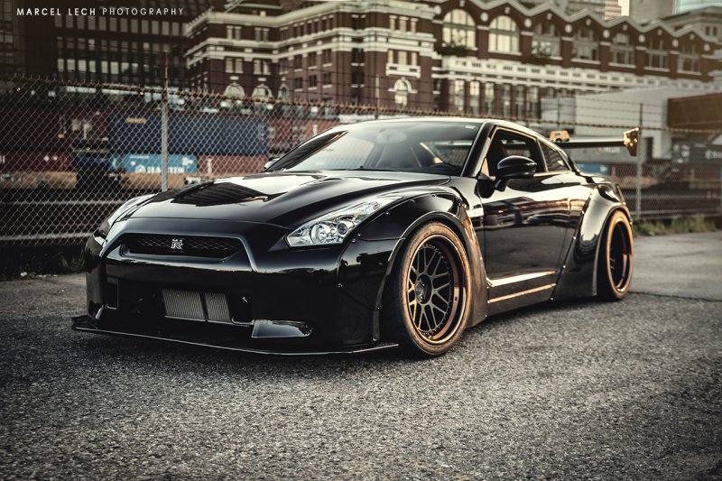 Nissan GT-R в обвесе Liberty Walk от Europa Auto Design