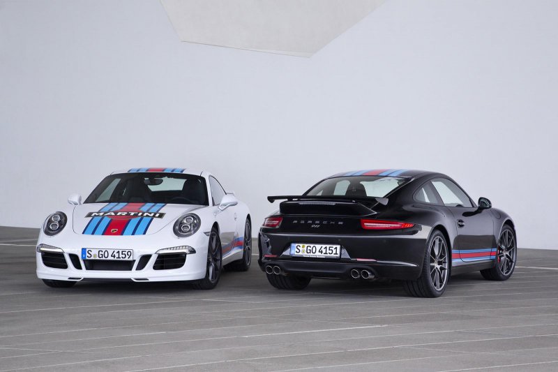 Porsche презентовал 911 Carrera S Martini Racing Edition