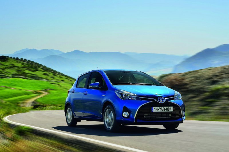 Тест-драйв Toyota Yaris (2015)