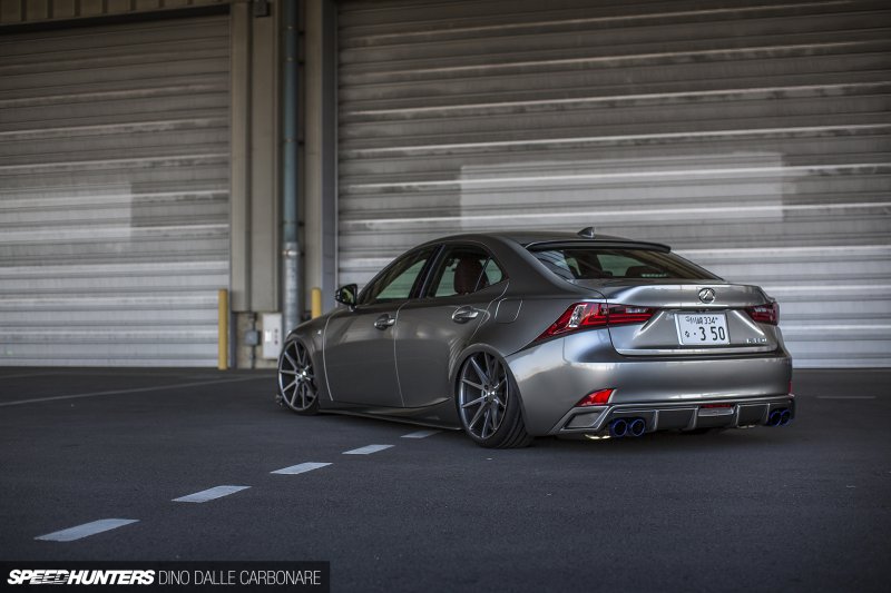 Lexus IS350 F Sport в обвесе Lexon на дисках Vossen