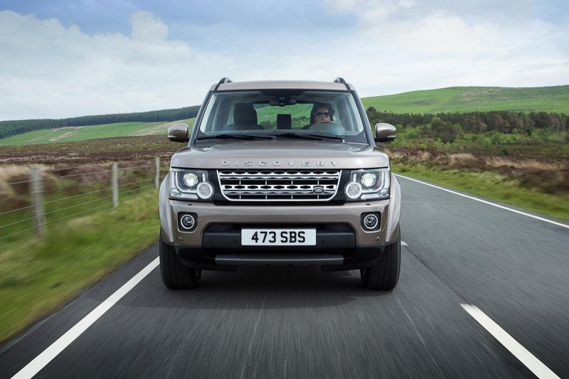 Land Rover слегка освежил внедорожник Discovery 