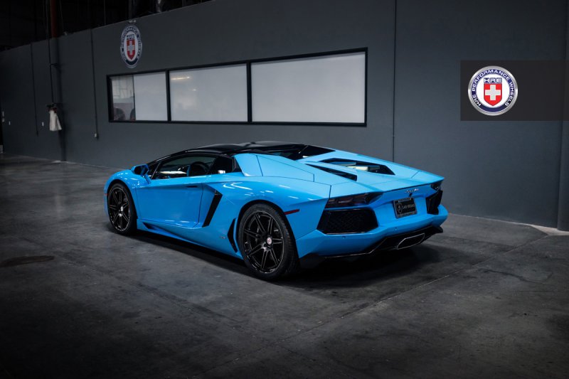 Lamborghini Aventador Roadster на дисках HRE Wheels