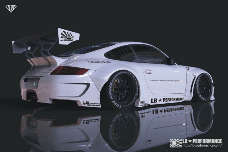 Liberty Walk работает над программой доводки Porsche 911 (997)