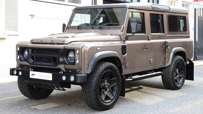 Land Rover Defender XS 110 Chelsea Wide Track от A. Kahn Design