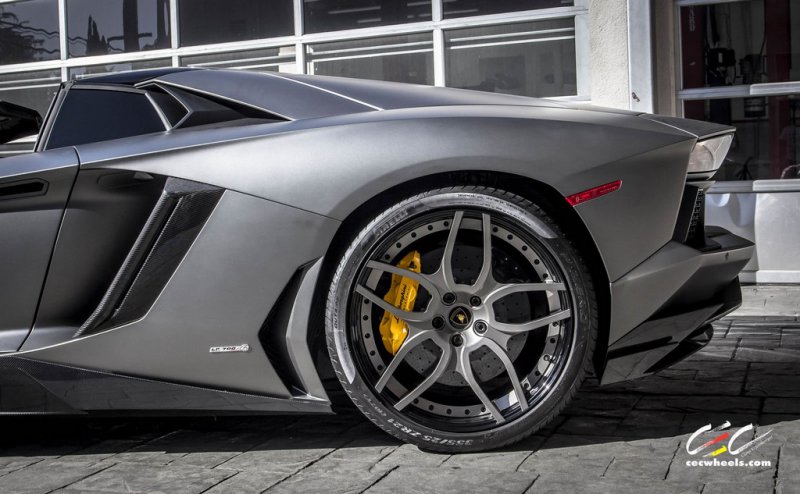 Novitec Lamborghini Aventador Roadster на дисках CEC Wheels