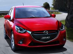 Компактный хэтчбек Mazda2 сменил поколение