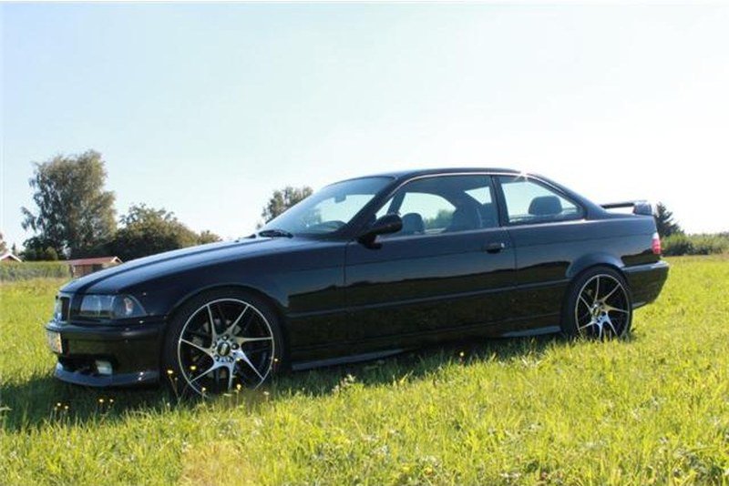 BMW M3 (E36) с 5,6-литровым двигателем V12 продают за 164 500€