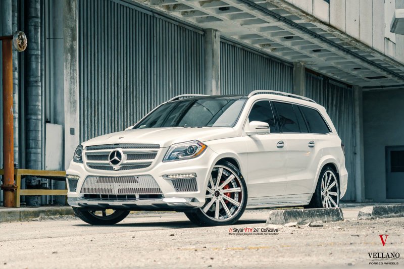 Mercedes-Benz GL550 в настройке MC Customs