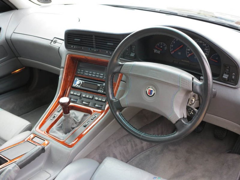 Спорткар Alpina B12 Coupe продается за 137 000$