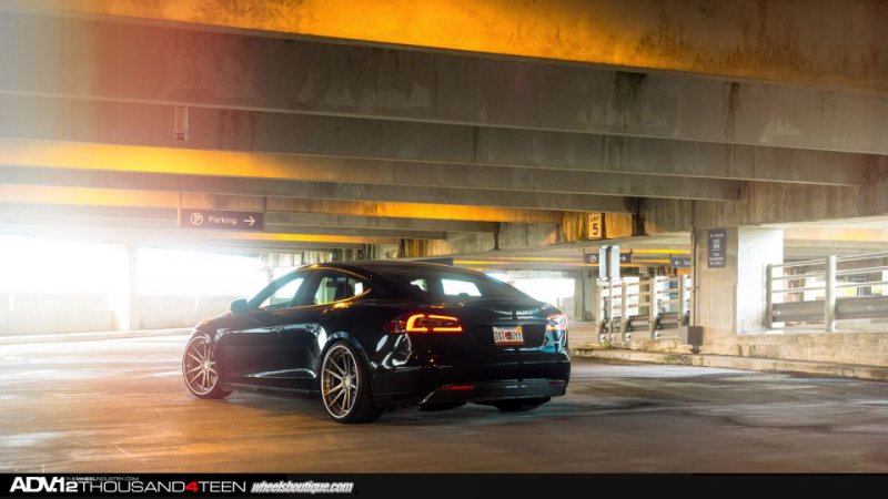 Tesla Model S на дисках ADV.1 Wheels от Wheels Boutique