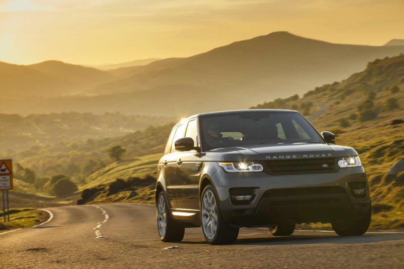 Range Rover Vogue и Range Rover Sport обновились на 2015-й год 