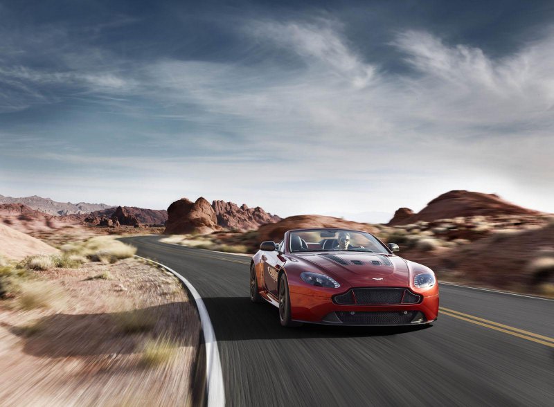 Aston Martin показал самый быстрый родстер V12 Vantage S Roadster