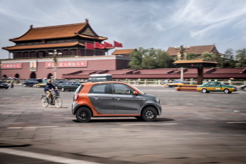 Smart представил компакт-кары ForTwo и ForFour 2015 года