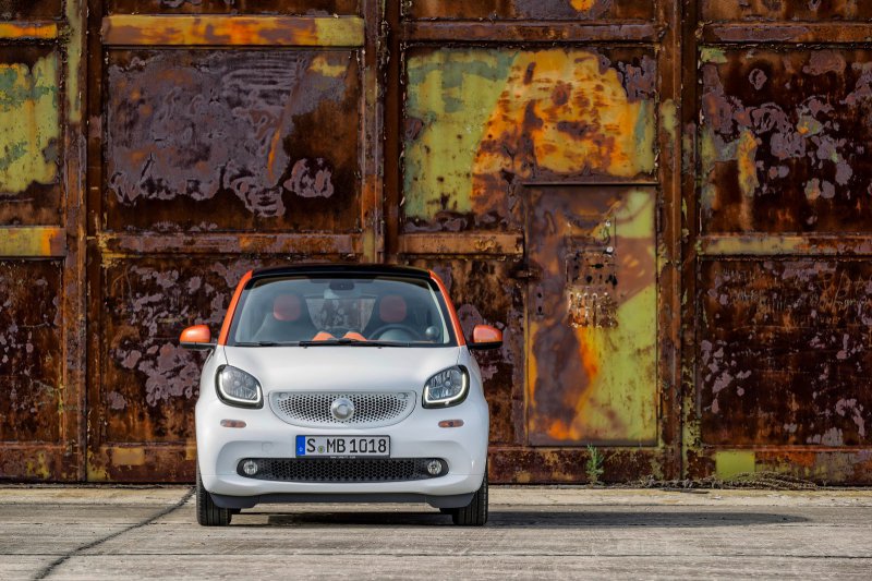 Smart представил компакт-кары ForTwo и ForFour 2015 года