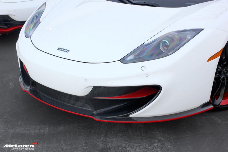 Дуэт McLaren MP4-12C Project 8 продают за 688 888$ 