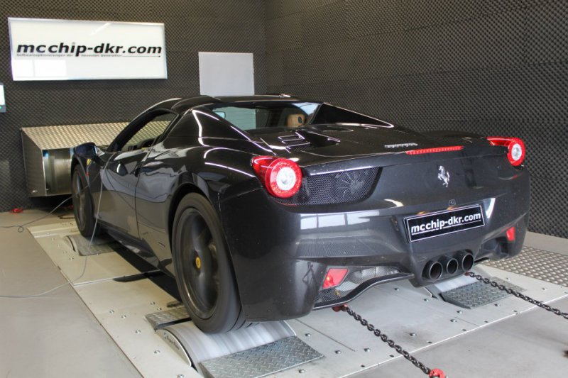 Mcchip DKR добавил немного мощности Ferrari 458 Spider